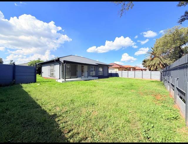 3 BEDROOM HOUSE FOR SALE IN VANDERBIJLPARK CW 6